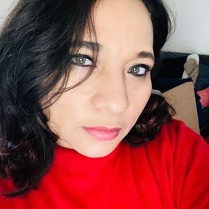 Meet your Posher, Elizabeth